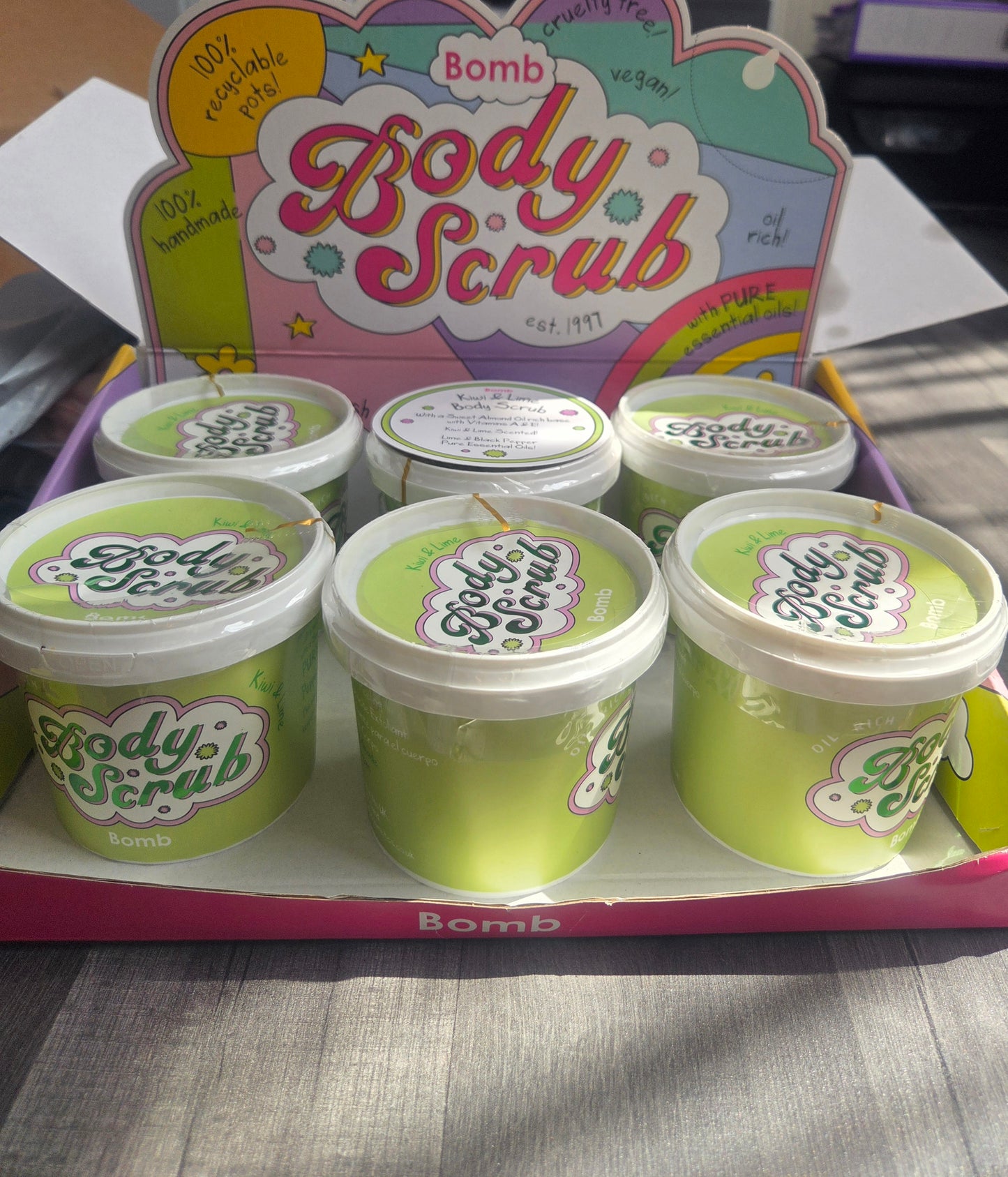 Kiwi & lime body scrub bomb cosmetics crazy lala's melts