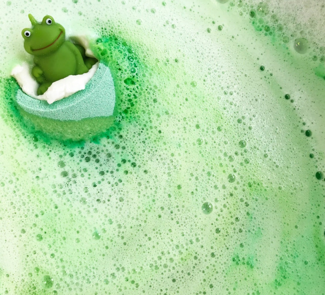 CRAZY LALA'S MELTS BATHBOMBS IT'S NOT EASY BEING GREEN BATH BLASTERS BOMB COSMETICS